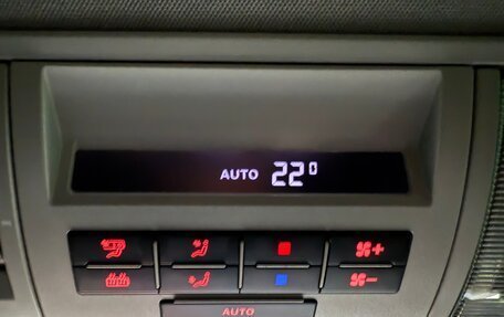 Volkswagen Multivan T6 рестайлинг, 2016 год, 3 599 999 рублей, 26 фотография