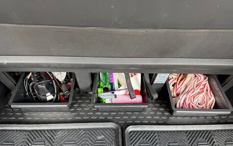 Volkswagen Multivan T6 рестайлинг, 2016 год, 3 599 999 рублей, 28 фотография