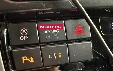 Volkswagen Multivan T6 рестайлинг, 2016 год, 3 599 999 рублей, 30 фотография