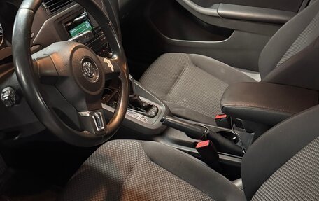 Volkswagen Jetta VI, 2013 год, 980 000 рублей, 11 фотография