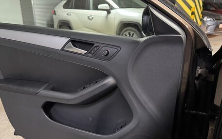 Volkswagen Jetta VI, 2013 год, 980 000 рублей, 15 фотография