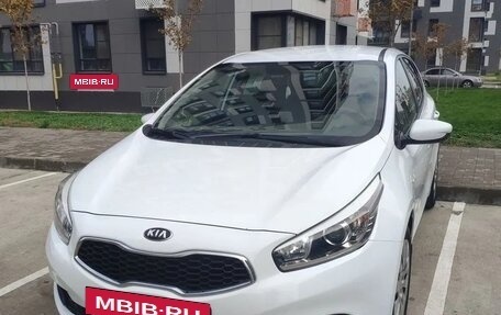 KIA cee'd III, 2015 год, 1 050 000 рублей, 2 фотография