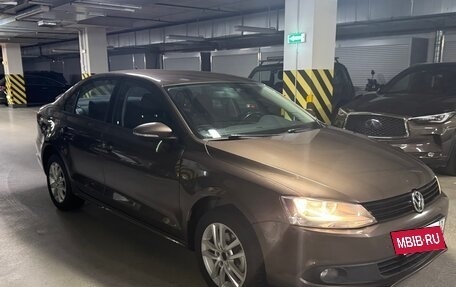 Volkswagen Jetta VI, 2013 год, 980 000 рублей, 4 фотография
