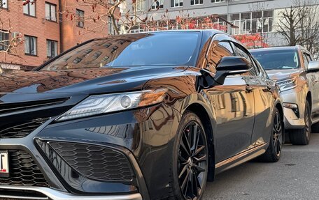 Toyota Camry, 2022 год, 3 800 000 рублей, 3 фотография