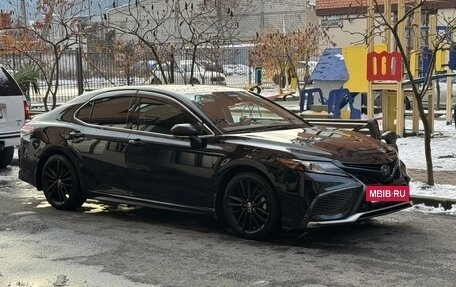 Toyota Camry, 2022 год, 3 800 000 рублей, 5 фотография