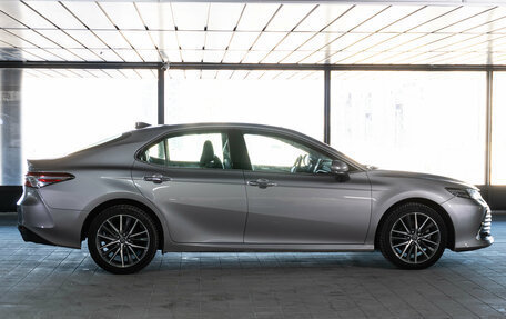 Toyota Camry, 2024 год, 3 970 000 рублей, 5 фотография