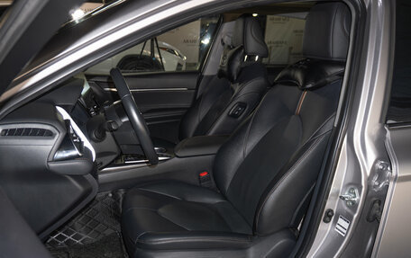 Toyota Camry, 2024 год, 3 970 000 рублей, 10 фотография