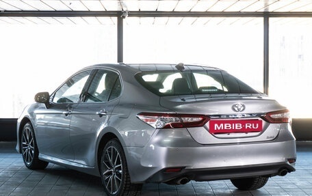 Toyota Camry, 2024 год, 3 970 000 рублей, 2 фотография