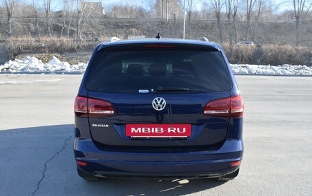 Volkswagen Sharan II, 2019 год, 1 797 000 рублей, 10 фотография