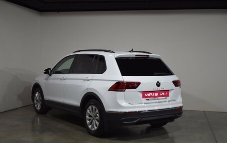 Volkswagen Tiguan II, 2020 год, 2 437 000 рублей, 5 фотография