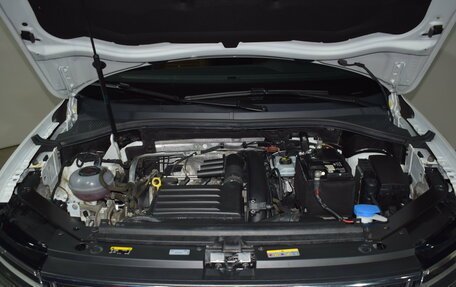 Volkswagen Tiguan II, 2020 год, 2 437 000 рублей, 10 фотография