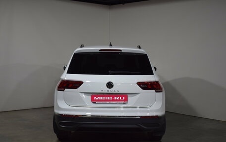 Volkswagen Tiguan II, 2020 год, 2 437 000 рублей, 9 фотография