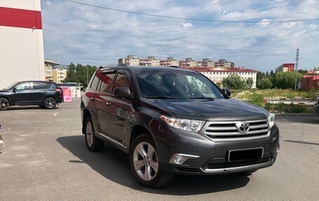 Toyota Highlander III, 2012 год, 2 200 000 рублей, 7 фотография