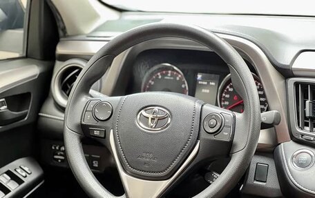 Toyota RAV4, 2019 год, 2 235 000 рублей, 8 фотография