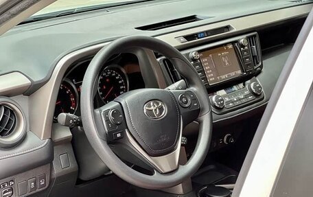 Toyota RAV4, 2019 год, 2 235 000 рублей, 7 фотография