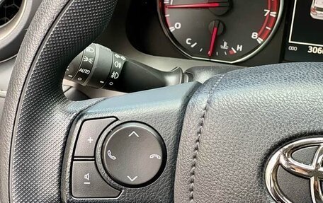 Toyota RAV4, 2019 год, 2 235 000 рублей, 9 фотография