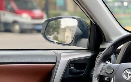 Toyota RAV4, 2019 год, 2 235 000 рублей, 20 фотография