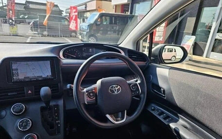 Toyota Sienta II, 2022 год, 1 081 027 рублей, 12 фотография