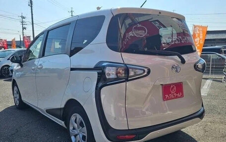 Toyota Sienta II, 2022 год, 1 081 027 рублей, 6 фотография