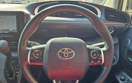 Toyota Sienta II, 2022 год, 1 081 027 рублей, 13 фотография