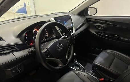 Toyota Yaris XP150 рестайлинг, 2026 год, 1 280 000 рублей, 10 фотография