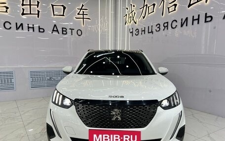 Peugeot 2008 II, 2022 год, 1 600 000 рублей, 2 фотография