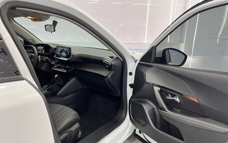 Peugeot 2008 II, 2022 год, 1 600 000 рублей, 18 фотография