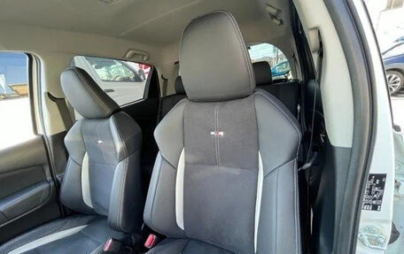 Toyota Vitz, 2018 год, 816 027 рублей, 10 фотография