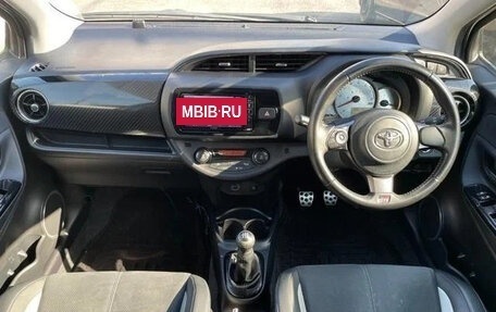 Toyota Vitz, 2018 год, 816 027 рублей, 13 фотография