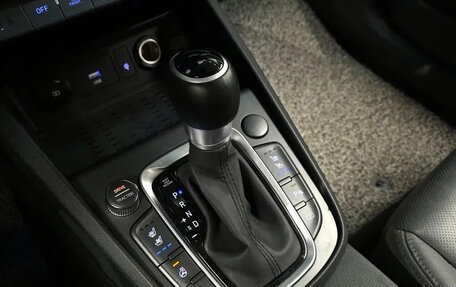 Hyundai Kona I, 2022 год, 1 790 000 рублей, 8 фотография