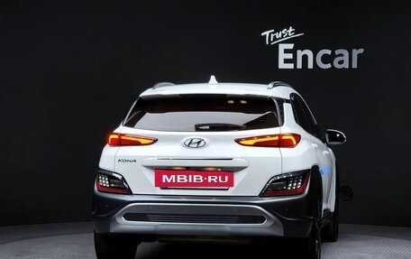 Hyundai Kona I, 2022 год, 1 859 000 рублей, 3 фотография