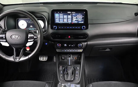 Hyundai Kona I, 2022 год, 2 303 000 рублей, 5 фотография