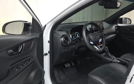 Hyundai Kona I, 2022 год, 2 303 000 рублей, 6 фотография