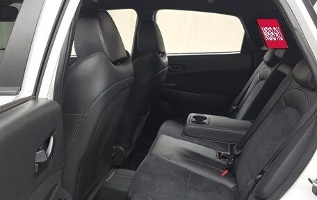 Hyundai Kona I, 2022 год, 2 303 000 рублей, 7 фотография