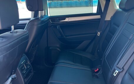 Volkswagen Touareg III, 2017 год, 3 200 000 рублей, 13 фотография