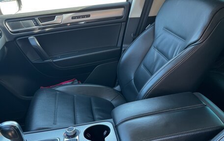 Volkswagen Touareg III, 2017 год, 3 200 000 рублей, 12 фотография