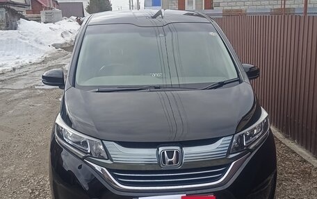 Honda Freed II, 2018 год, 1 600 000 рублей, 1 фотография