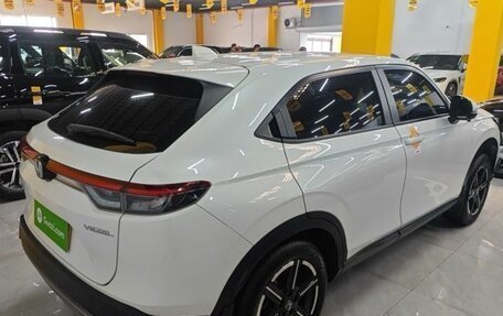 Honda Vezel, 2023 год, 2 129 600 рублей, 4 фотография