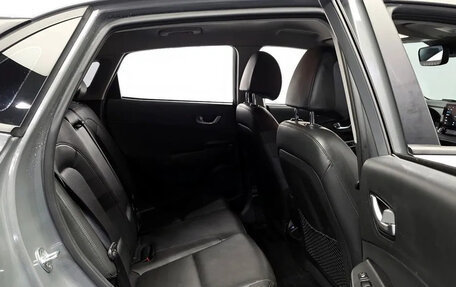 Hyundai Kona I, 2022 год, 1 650 000 рублей, 10 фотография