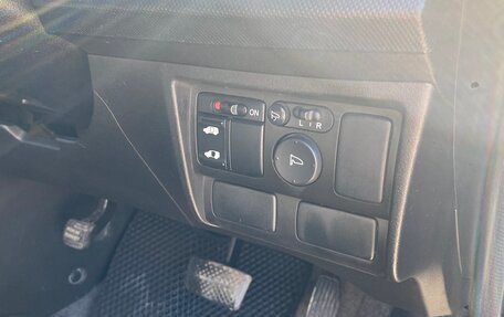 Honda Freed I, 2011 год, 950 000 рублей, 14 фотография