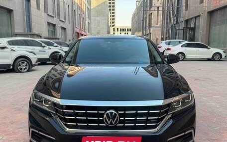 Volkswagen Passat B8 рестайлинг, 2022 год, 1 840 000 рублей, 2 фотография