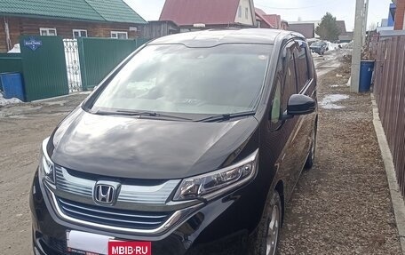 Honda Freed II, 2018 год, 1 600 000 рублей, 3 фотография