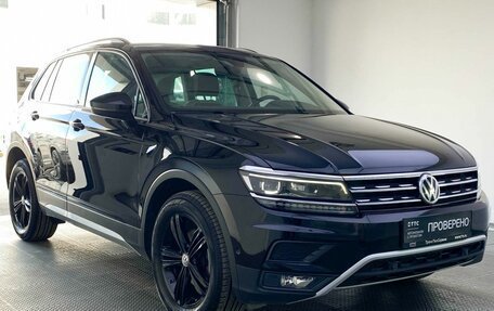 Volkswagen Tiguan II, 2020 год, 3 049 000 рублей, 3 фотография
