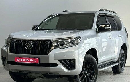 Toyota Land Cruiser Prado 150 рестайлинг 2, 2021 год, 7 600 000 рублей, 1 фотография