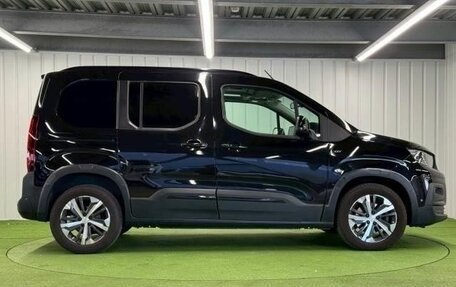 Peugeot Rifter I, 2023 год, 1 840 000 рублей, 3 фотография