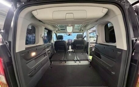 Peugeot Rifter I, 2023 год, 1 840 000 рублей, 6 фотография