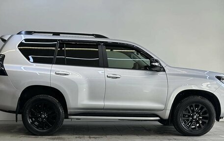 Toyota Land Cruiser Prado 150 рестайлинг 2, 2021 год, 7 600 000 рублей, 4 фотография