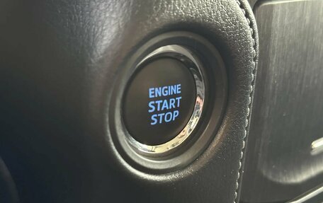 Toyota Land Cruiser Prado 150 рестайлинг 2, 2021 год, 7 600 000 рублей, 16 фотография