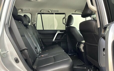 Toyota Land Cruiser Prado 150 рестайлинг 2, 2021 год, 7 600 000 рублей, 25 фотография