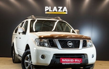 Nissan Navara (Frontier), 2012 год, 1 599 000 рублей, 2 фотография
